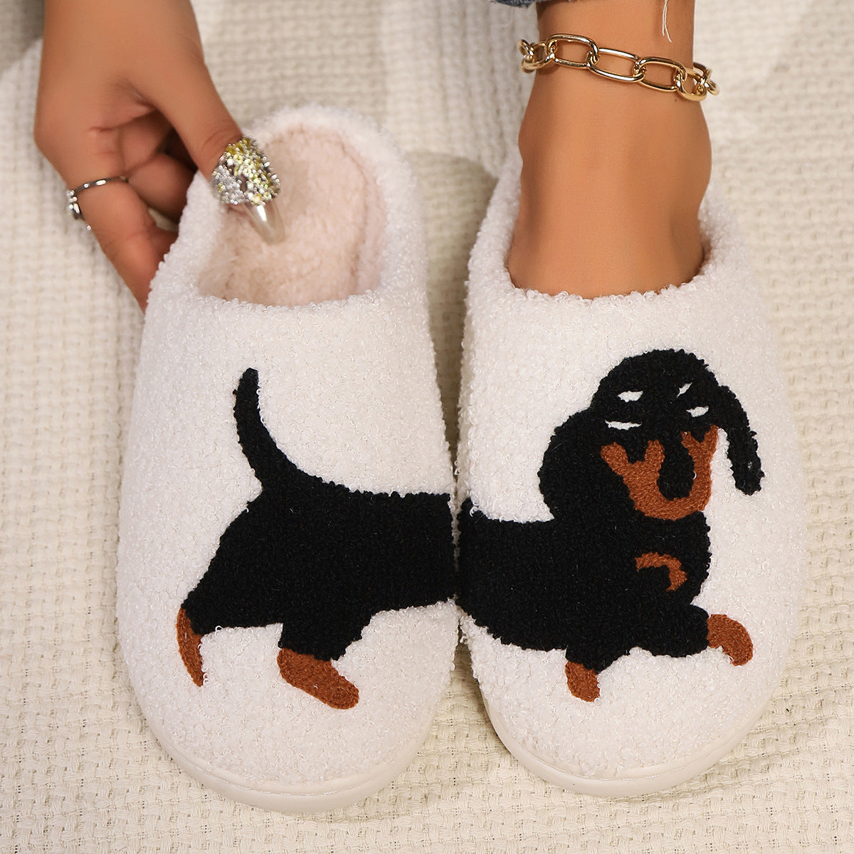 Pupperz Seasonal White Fright Slippers
